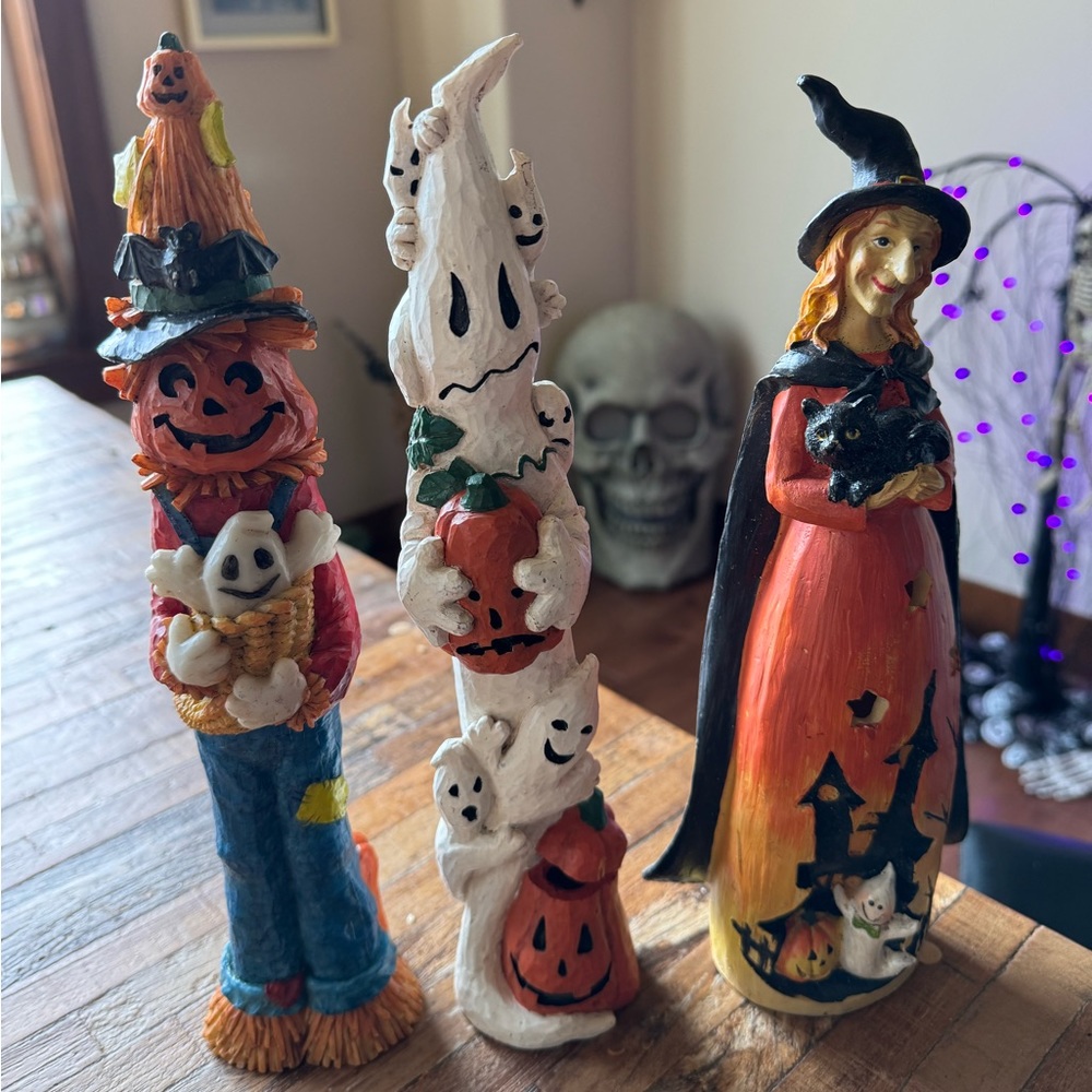 Set of three Halloween figures.